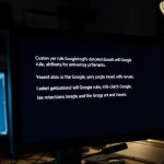 صفحه نمایش کامپیوتری با پیام های خطا